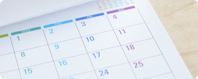 年休取得数と時間外勤務